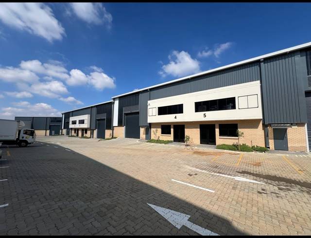 564M² WAREHOUSE TO LET IN SAMRAND BUSINESS PARK